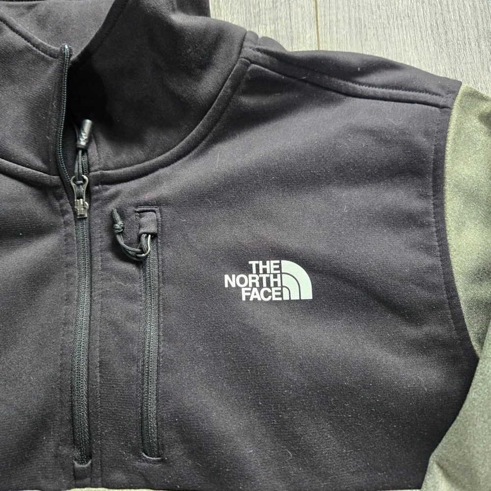 The North Face Mens Medium Quarter Zip Fleece Pullover Black Olive Green Pocket